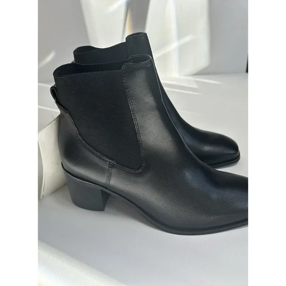 Amazon Essentials Black Ankle Boots Size 9 Women's Block Heel Chelsea Booties - Picture 7 of 7